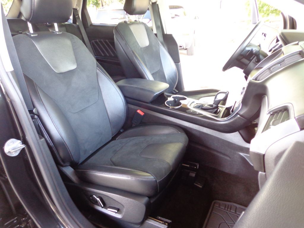2015 Ford Edge Image 17