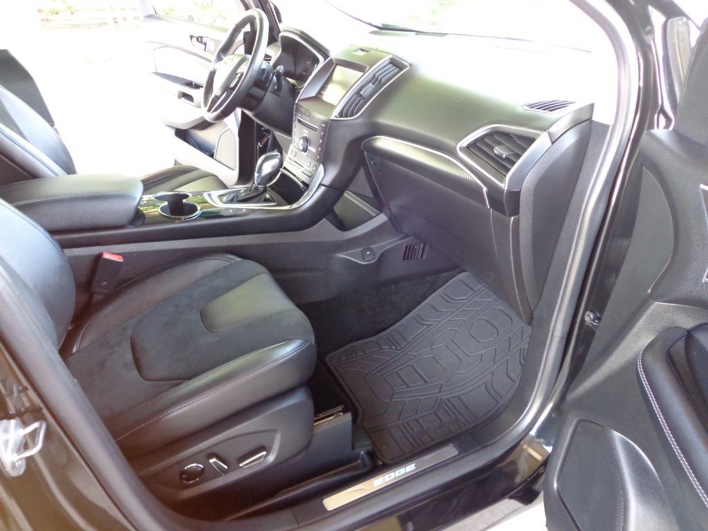 2015 Ford Edge Image 18