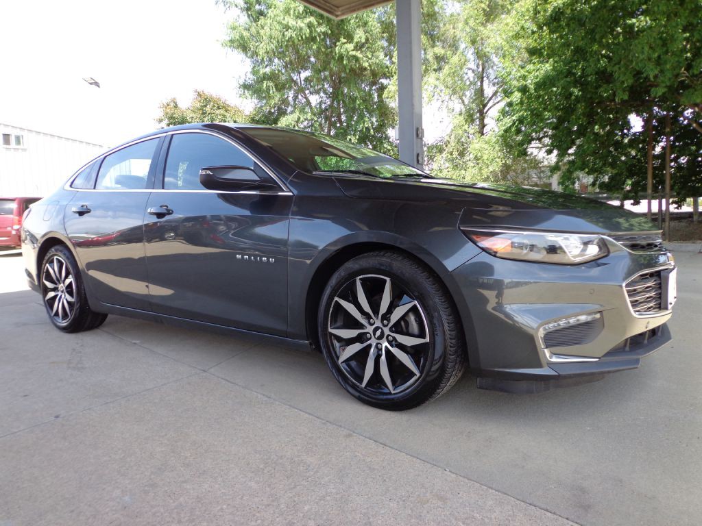 2016 Chevrolet Malibu Image 3