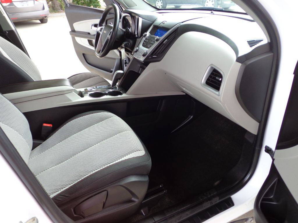 2010 Chevrolet Equinox Image 19