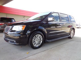 Image for 2015 Chrysler Town & Country Limited Platinum ID: 7506187