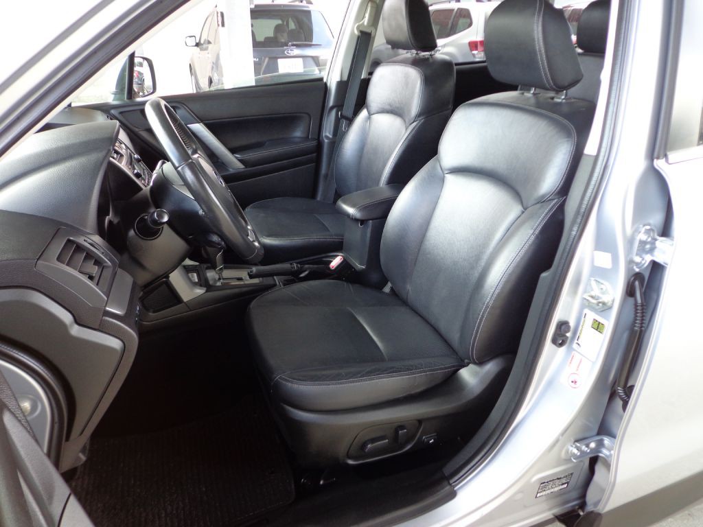 2014 Subaru Forester Image 14
