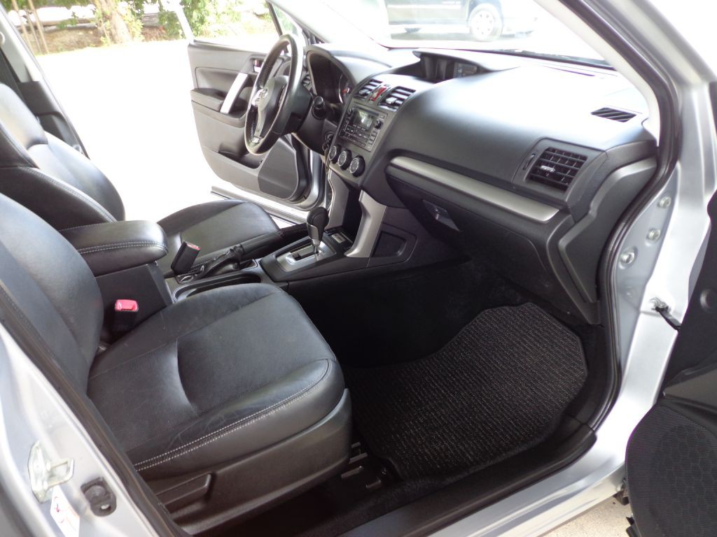 2014 Subaru Forester Image 18