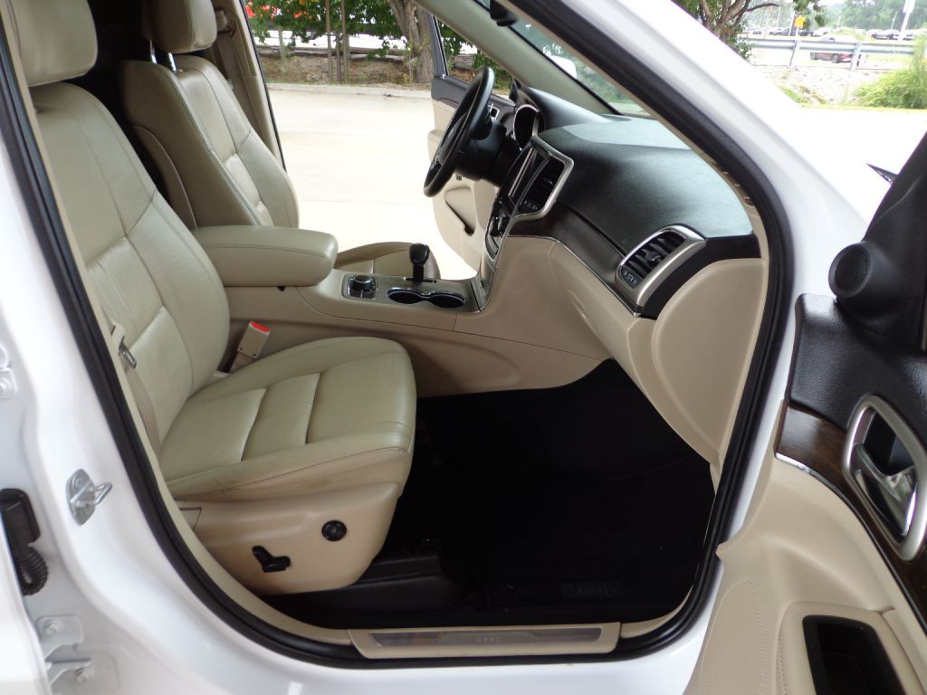 2014 Jeep Grand Cherokee Image 16