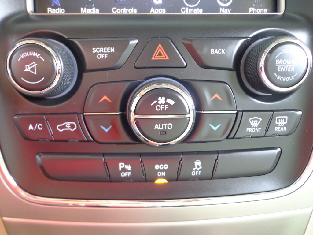 2014 Jeep Grand Cherokee Image 25