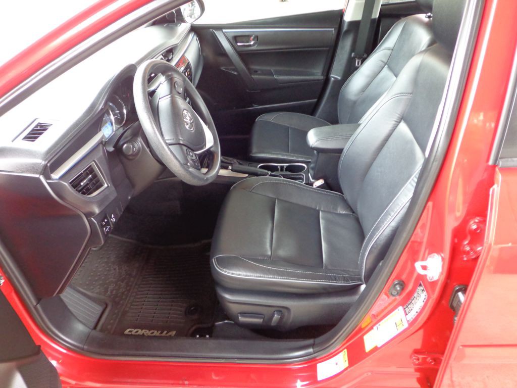 2015 Toyota Corolla Image 12