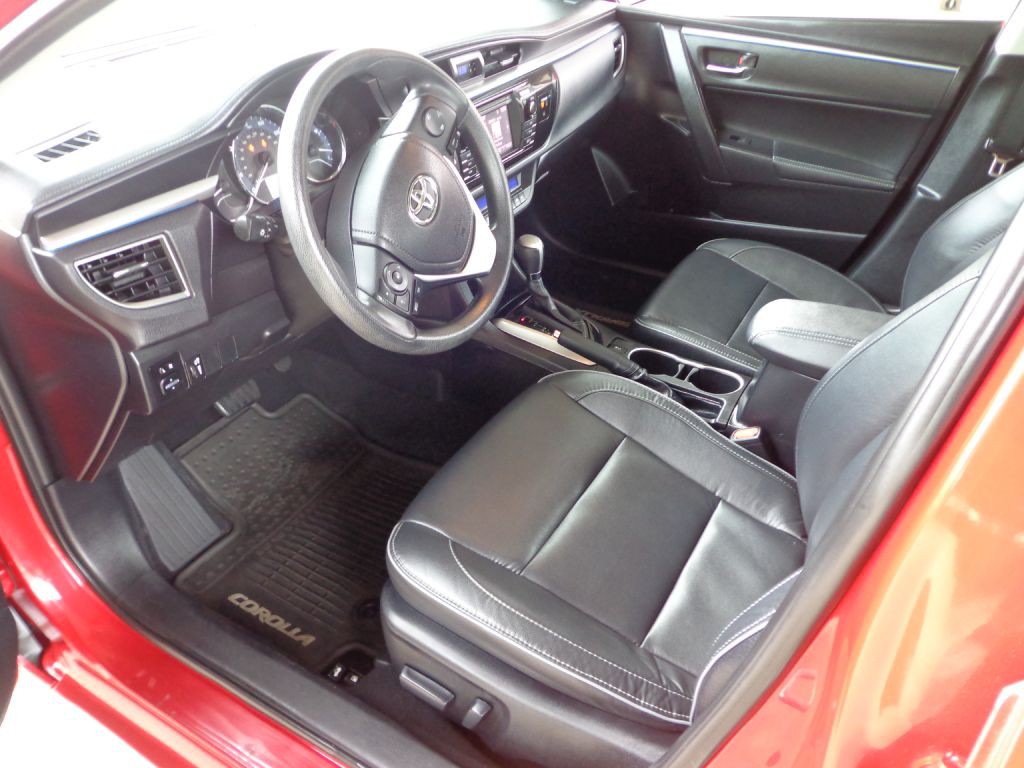 2015 Toyota Corolla Image 14