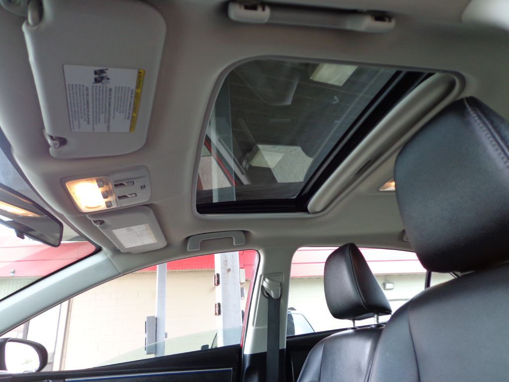 2015 Toyota Corolla Image 19