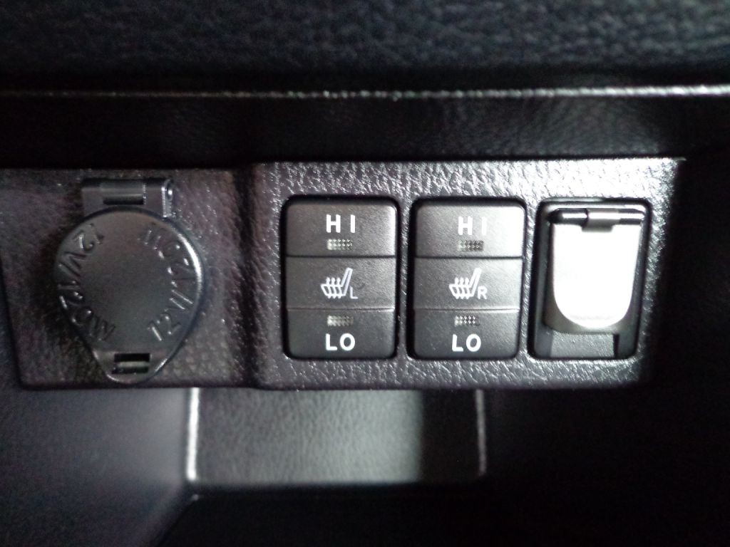 2015 Toyota Corolla Image 21