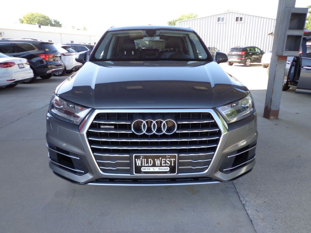 2017 Audi Q7 Image 2