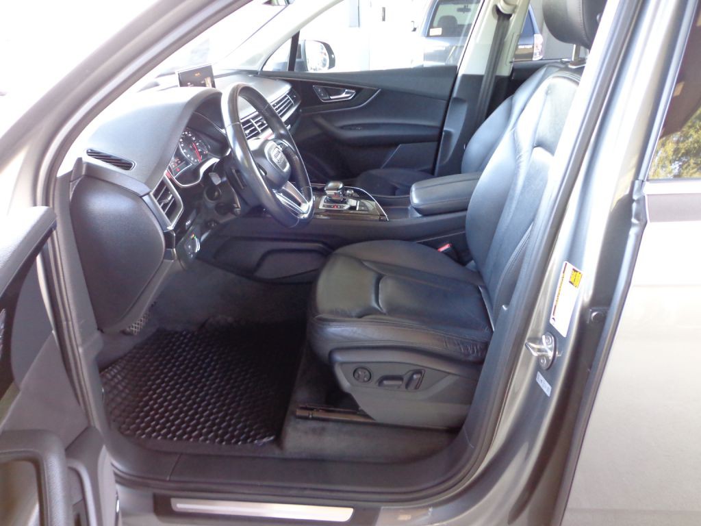2017 Audi Q7 Image 12