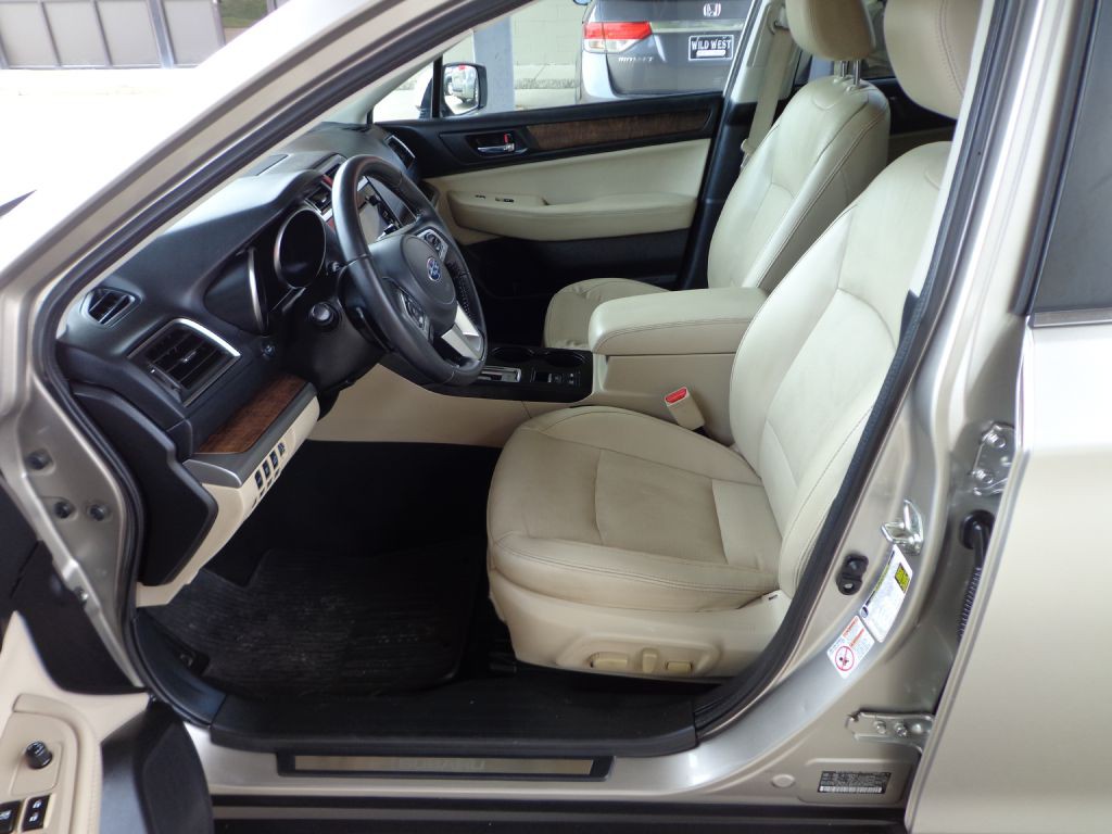 2016 Subaru Outback Image 13