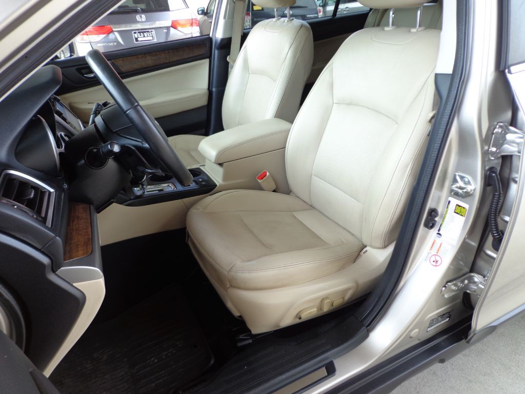 2016 Subaru Outback Image 14