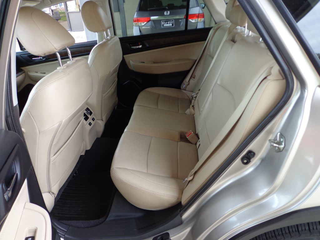 2016 Subaru Outback Image 20