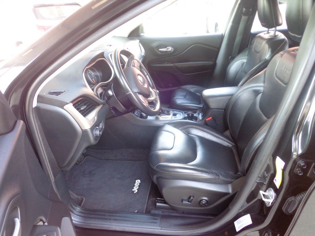 2016 Jeep Cherokee Image 13