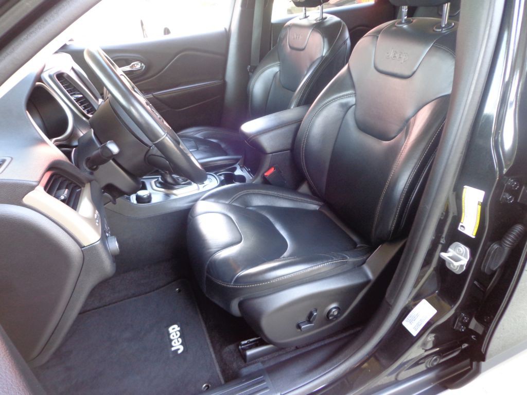 2016 Jeep Cherokee Image 14