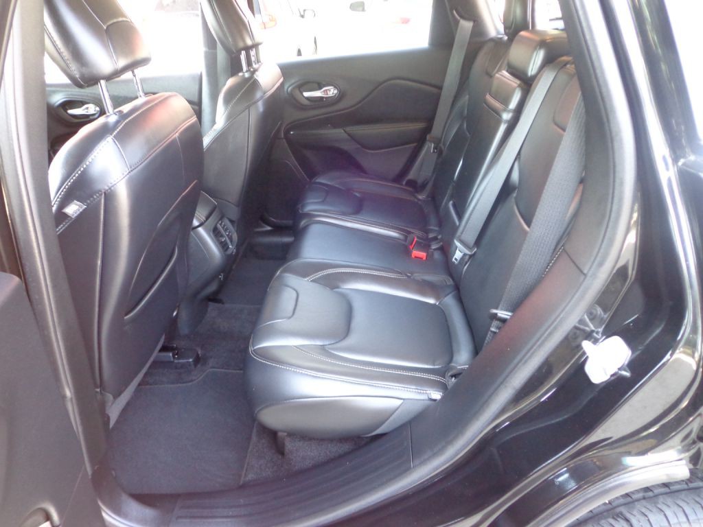 2016 Jeep Cherokee Image 20