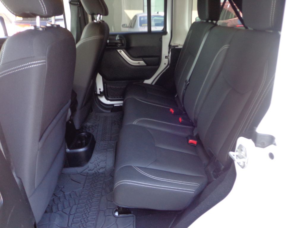 2016 Jeep Wrangler Unlimited Image 16