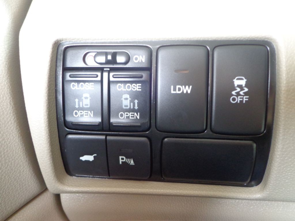 2014 Honda Odyssey Image 32