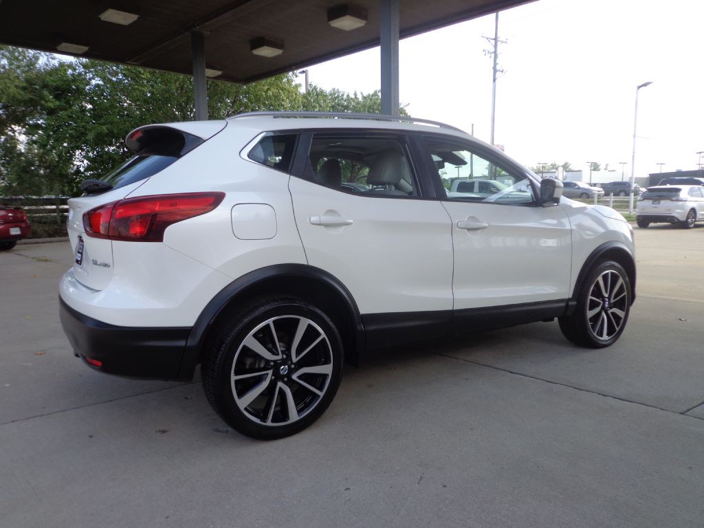 2018 Nissan Rogue Image 4