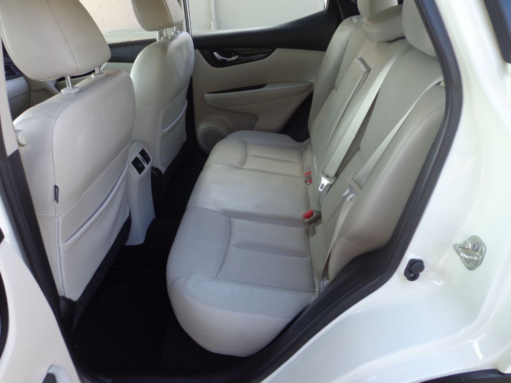 2018 Nissan Rogue Image 20