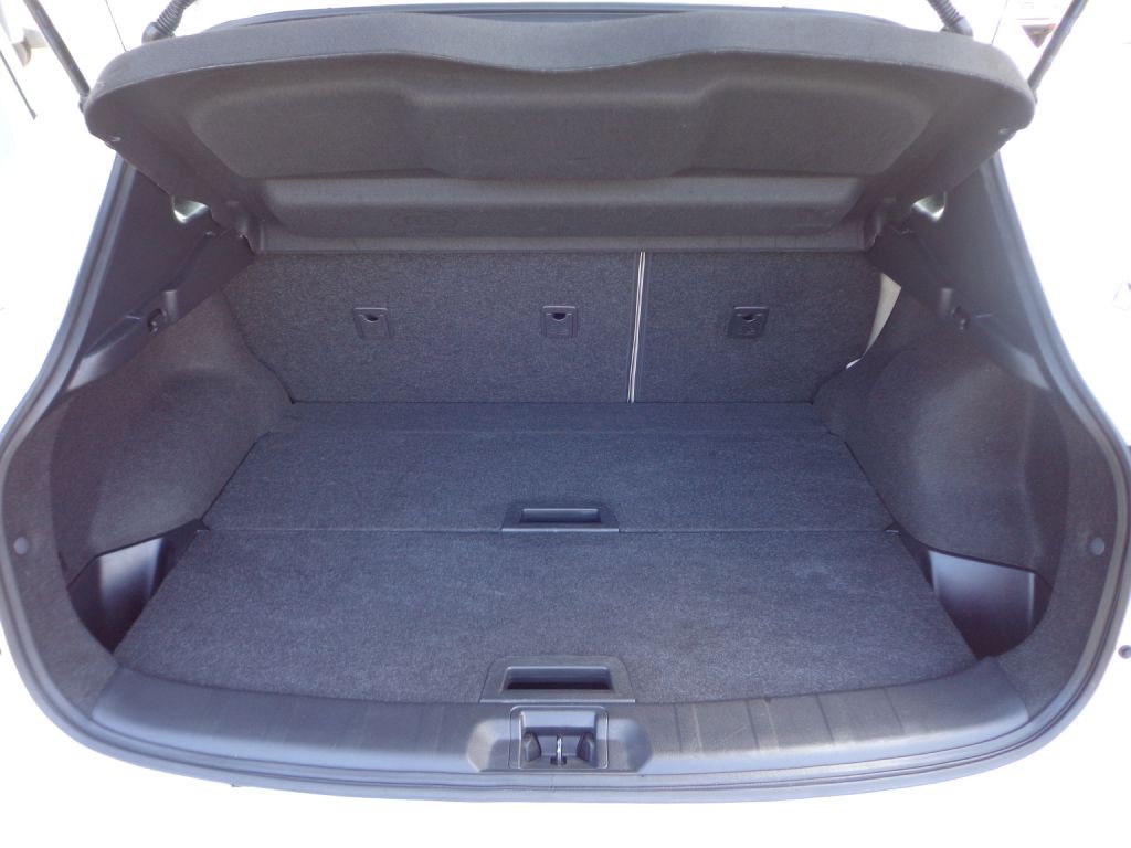 2018 Nissan Rogue Image 21