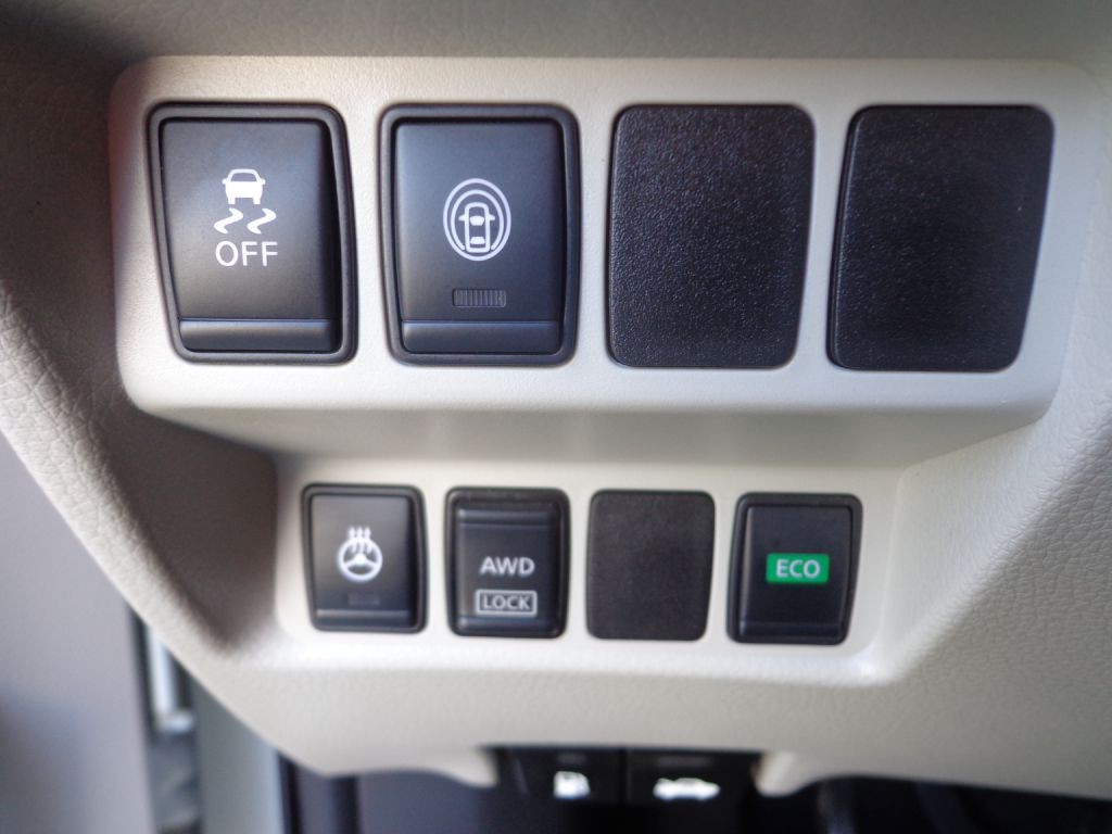 2018 Nissan Rogue Image 28