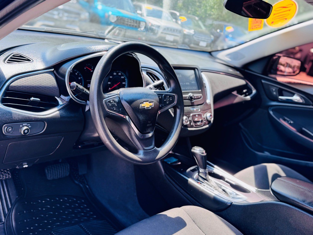 2018 Chevrolet Malibu Image 15
