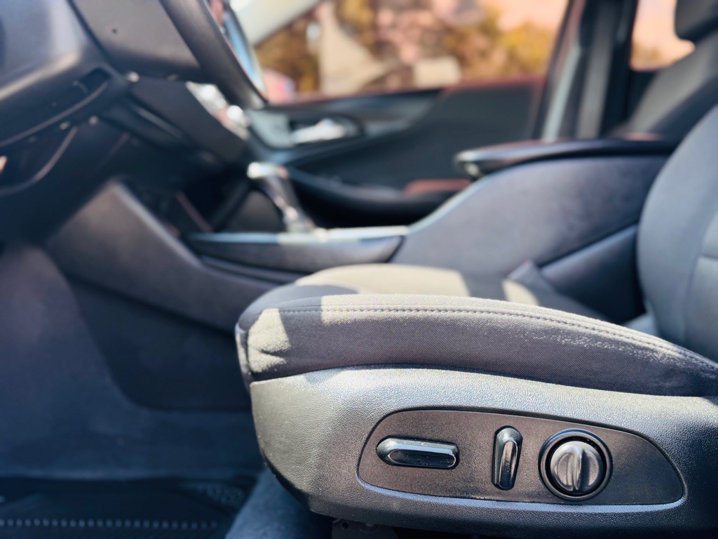 2018 Chevrolet Malibu Image 16