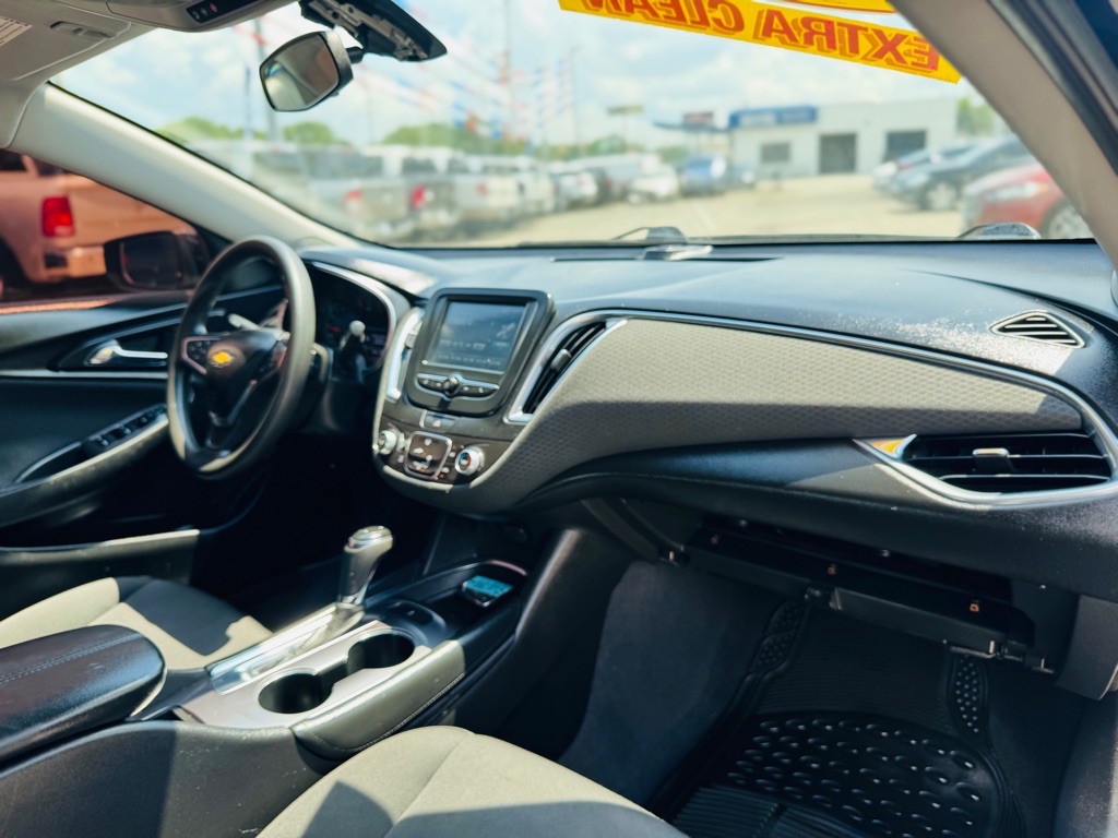 2018 Chevrolet Malibu Image 19