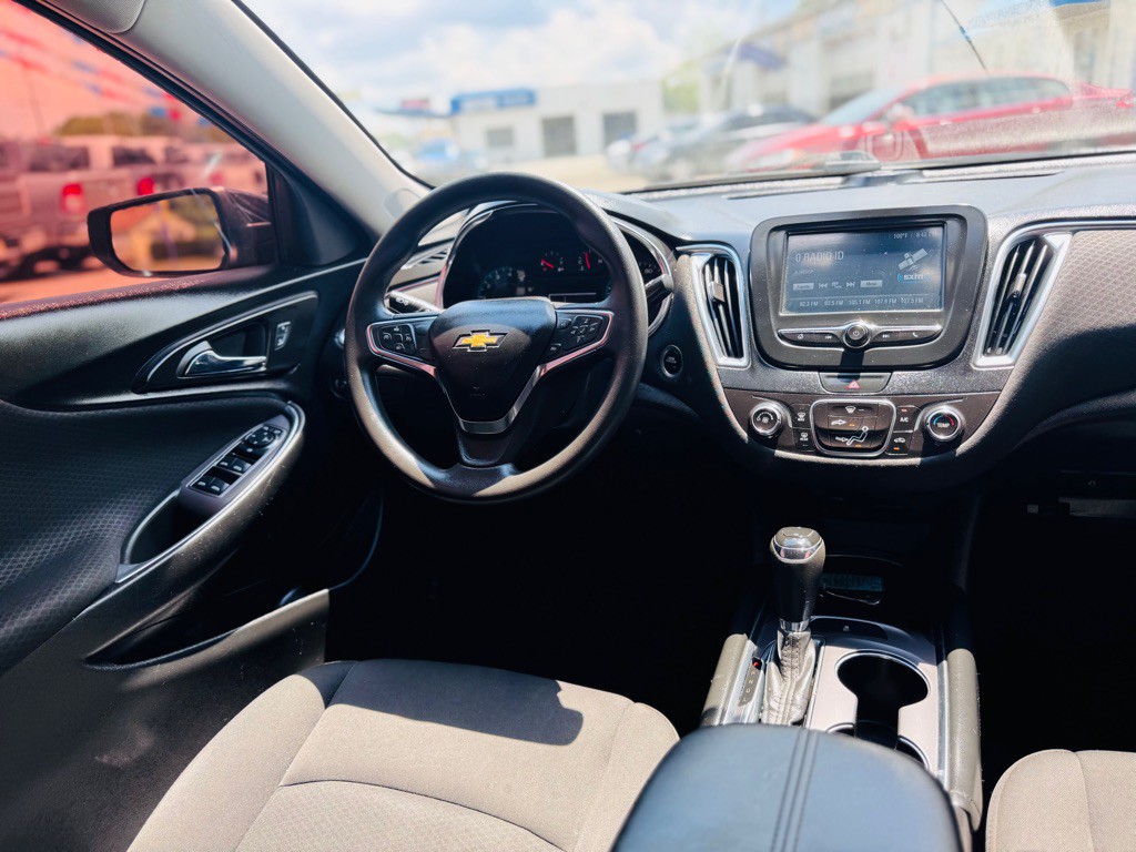 2018 Chevrolet Malibu Image 25