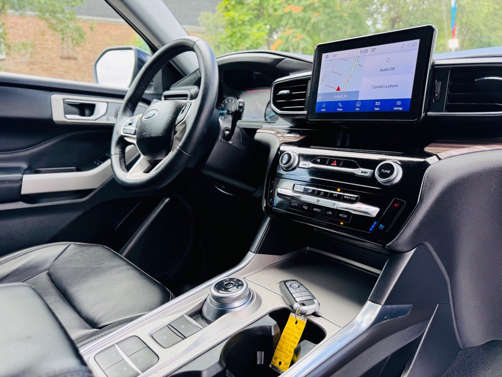 2024 Ford Explorer Image 24