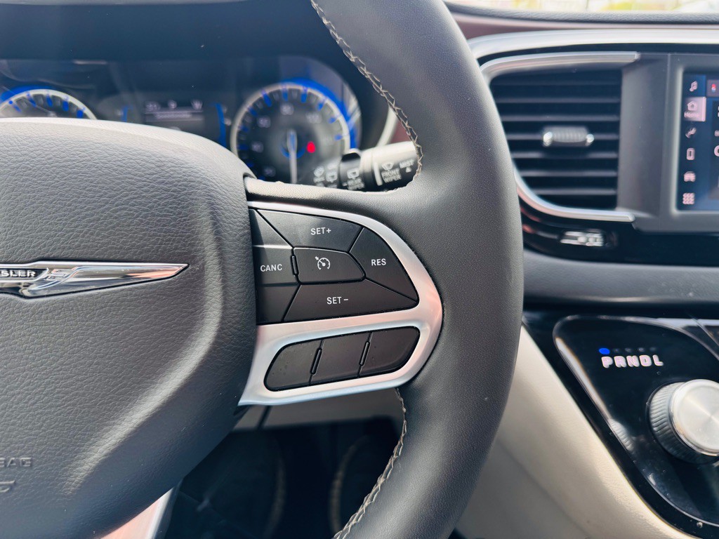 2023 Chrysler Voyager Image 36