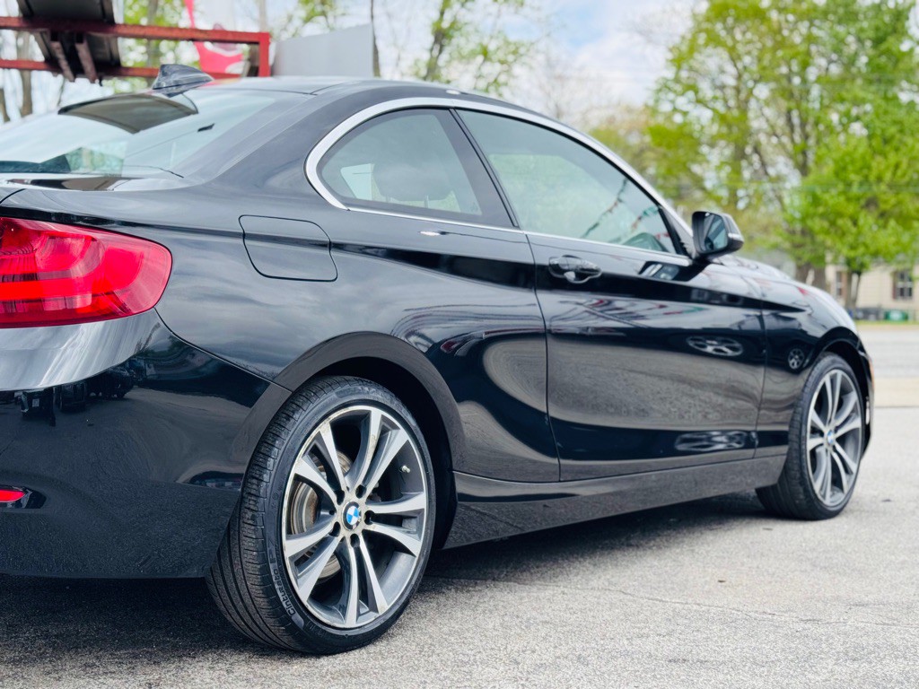 2016 BMW 2 Series Image 11
