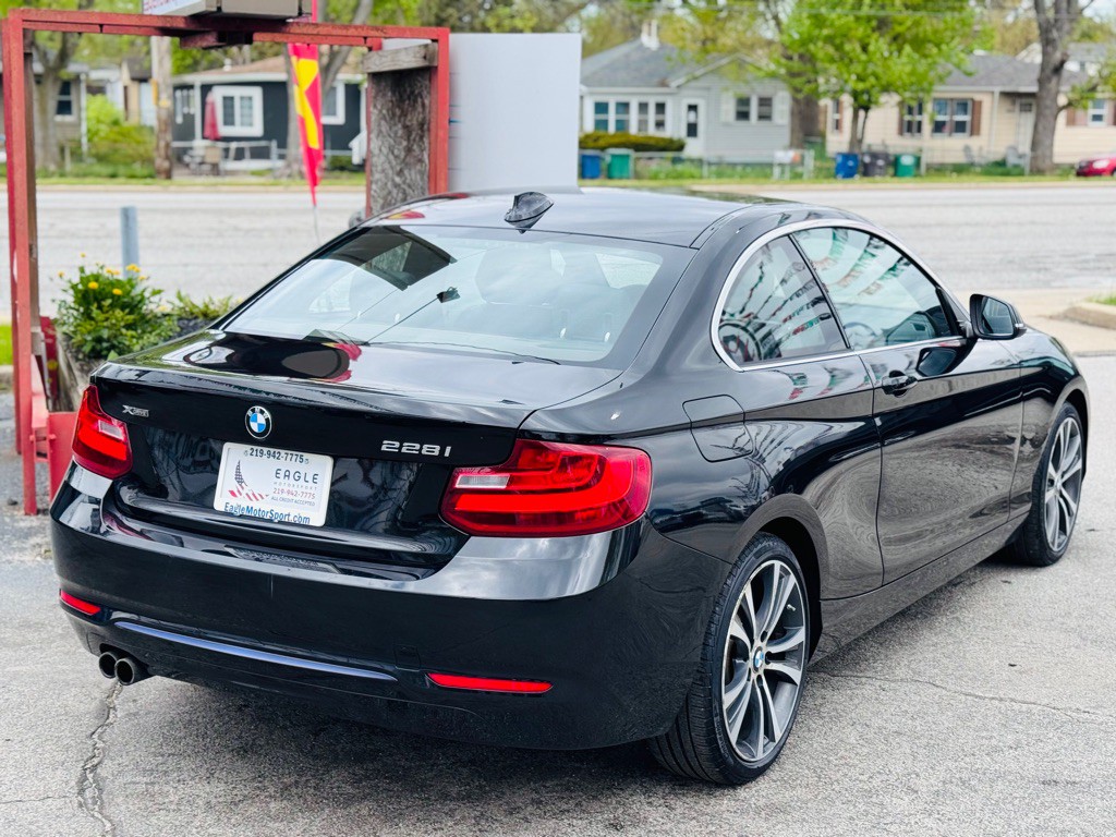 2016 BMW 2 Series Image 17