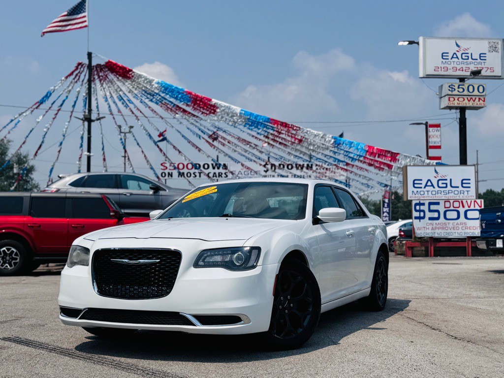 2019 Chrysler 300 Image 12