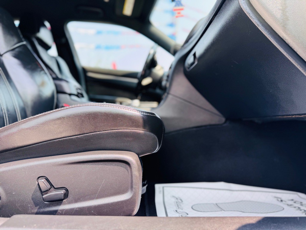 2019 Chrysler 300 Image 21