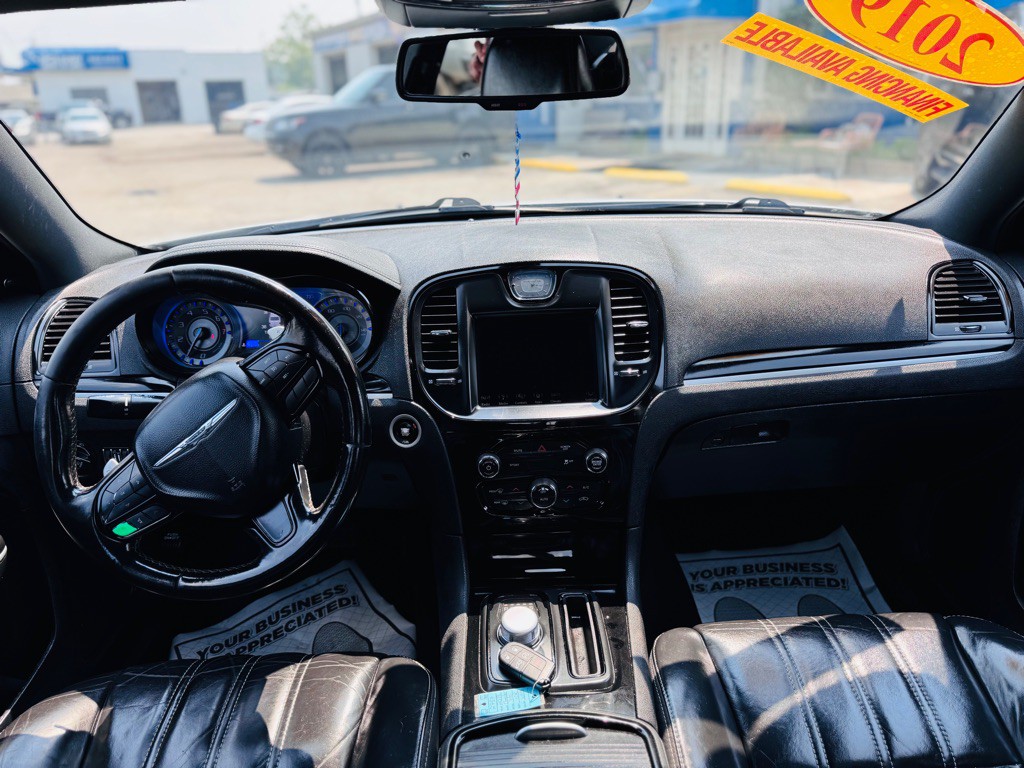 2019 Chrysler 300 Image 23