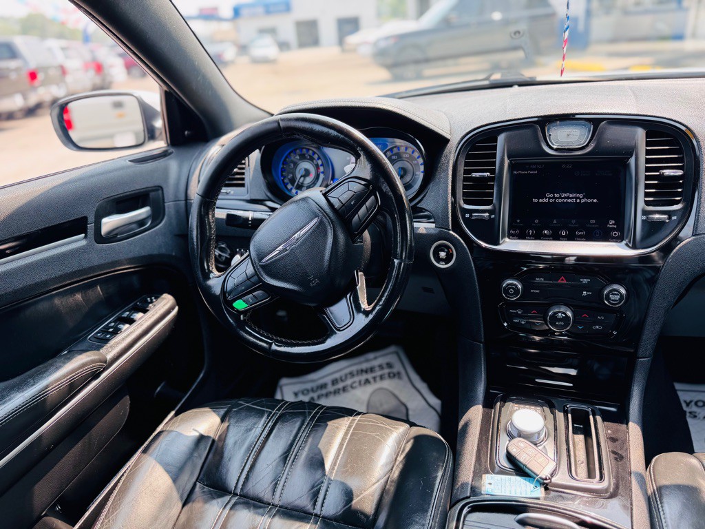 2019 Chrysler 300 Image 26