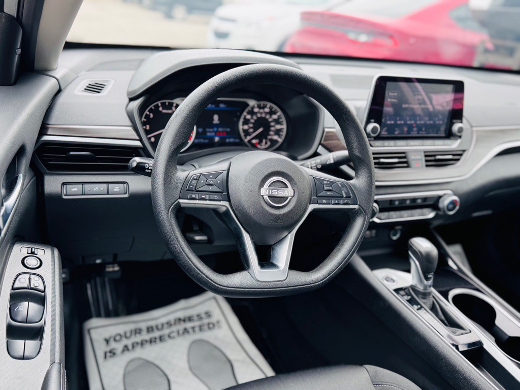 2024 Nissan Altima Image 21