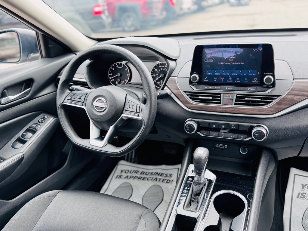 2024 Nissan Altima Image 23