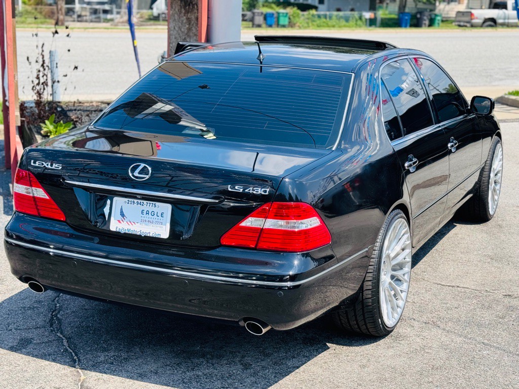2005 Lexus LS Image 8