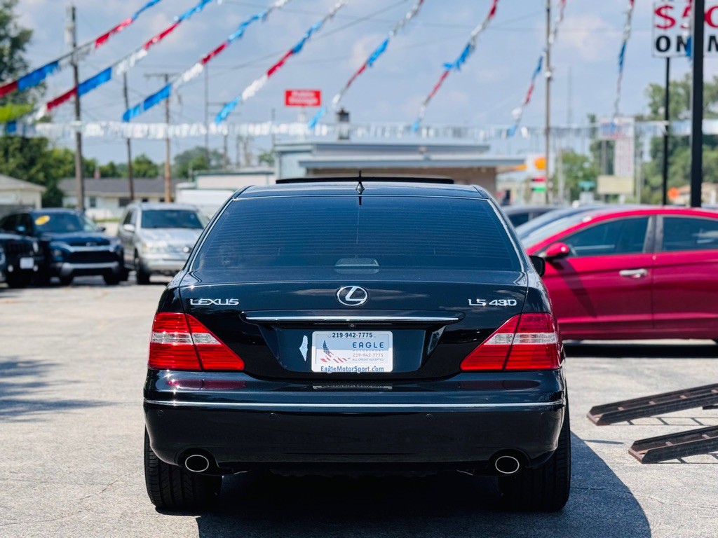 2005 Lexus LS Image 10