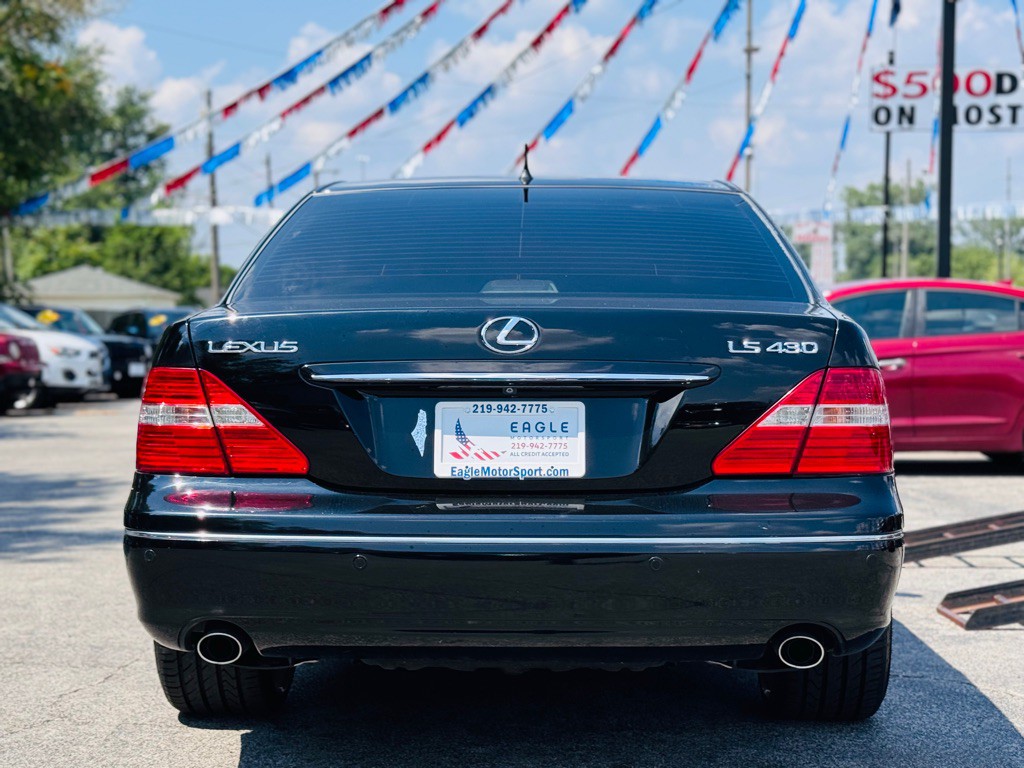2005 Lexus LS Image 11