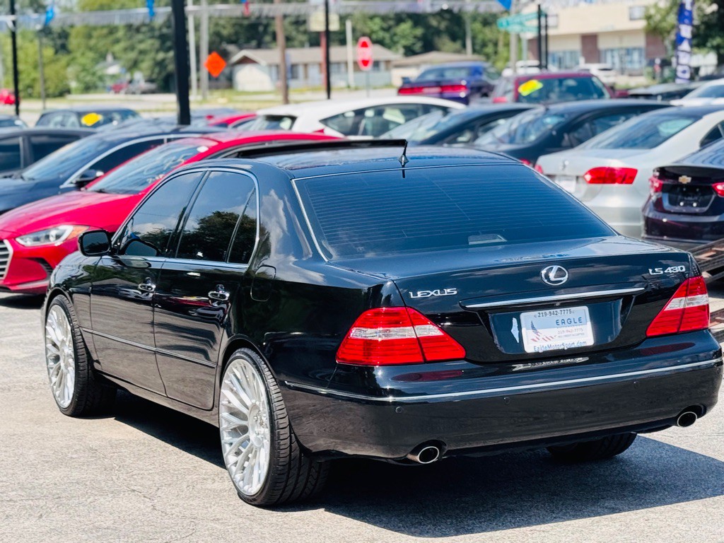 2005 Lexus LS Image 12