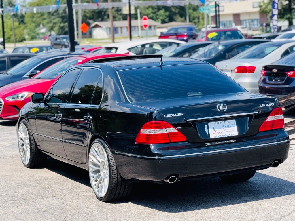 2005 Lexus LS Image 13