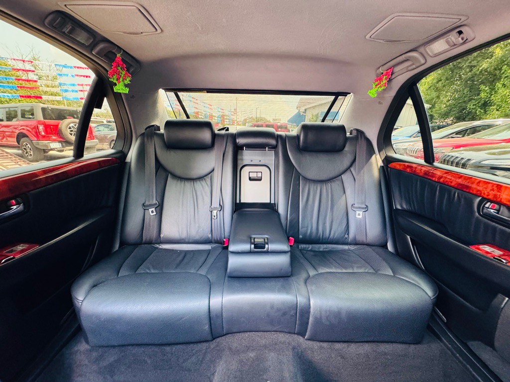 2005 Lexus LS Image 46