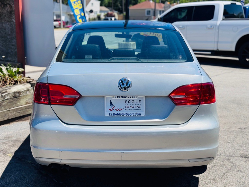 2011 Volkswagen Jetta Image 6