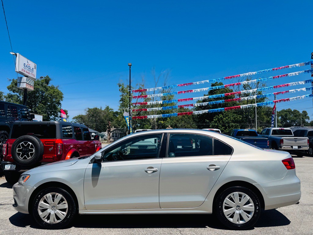 2011 Volkswagen Jetta Image 8