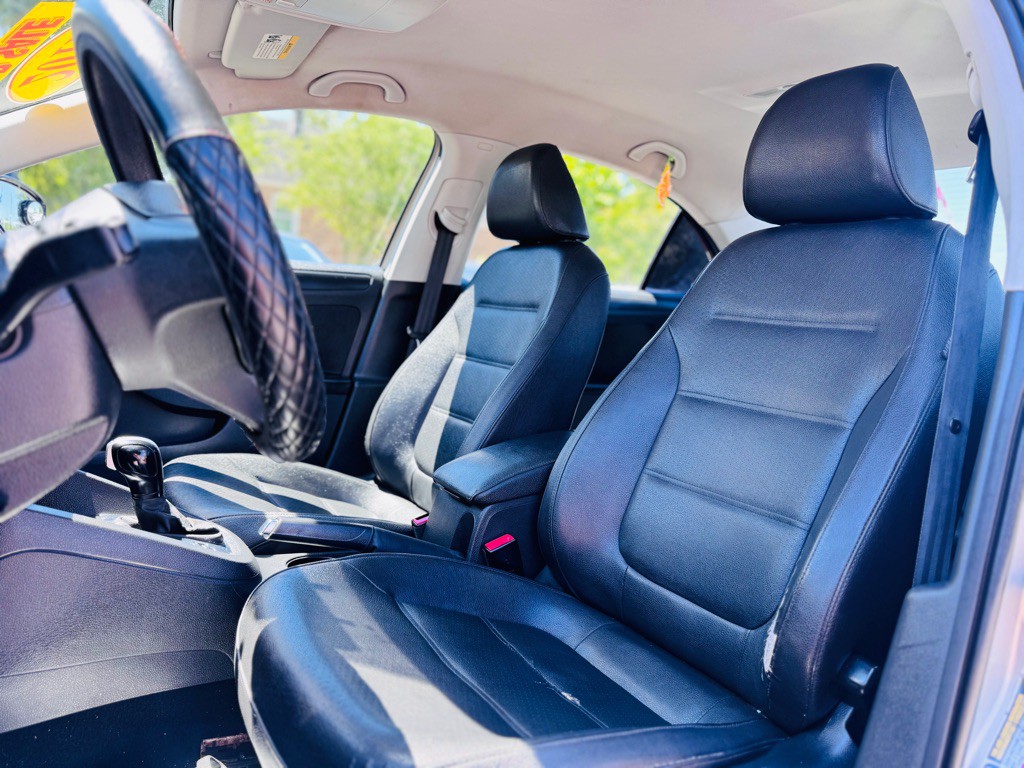 2011 Volkswagen Jetta Image 15